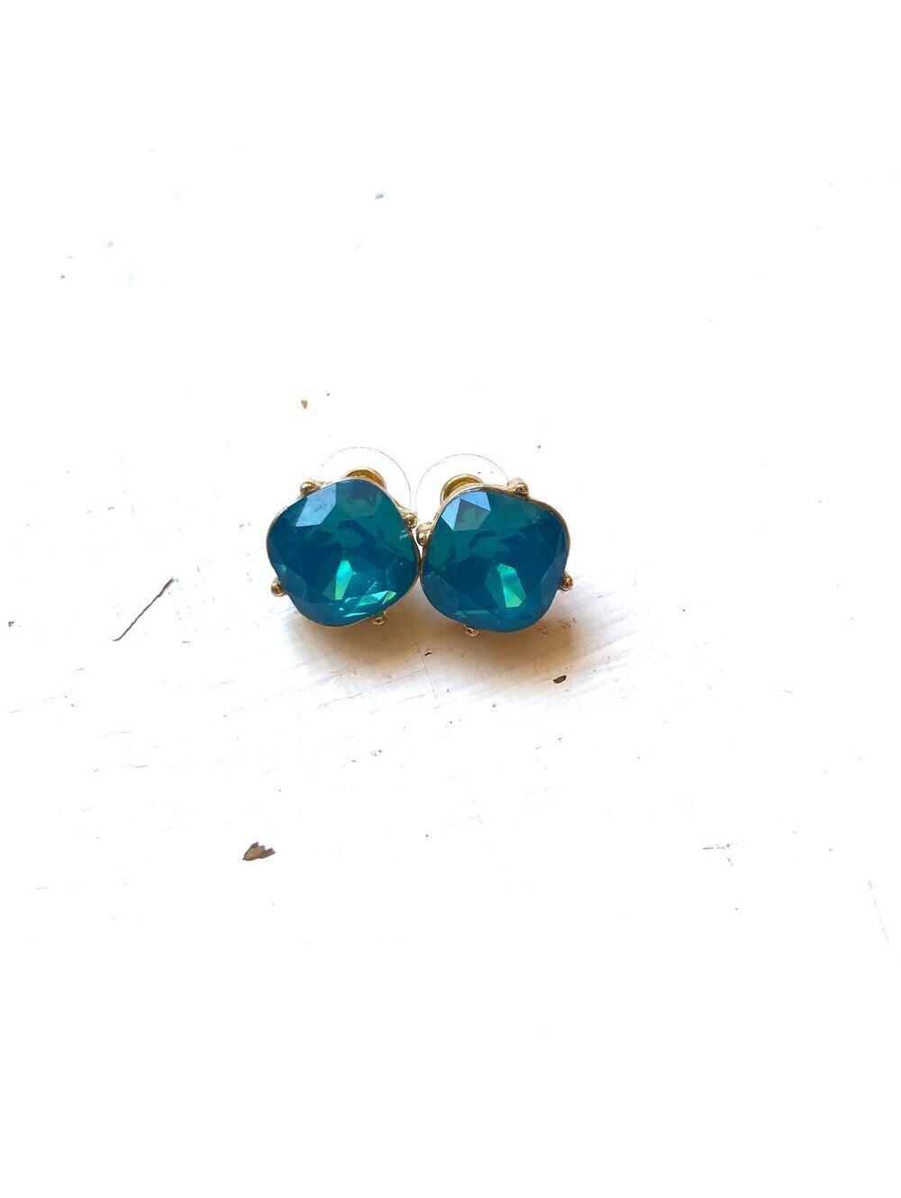 Vintage NWOT Bright Blue Stone Gold Tone Luxe Cushion Stud Earrings